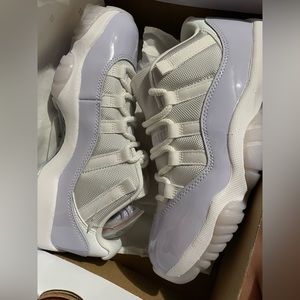 Woman’s Jordan 11 low. Lavender size 7.5